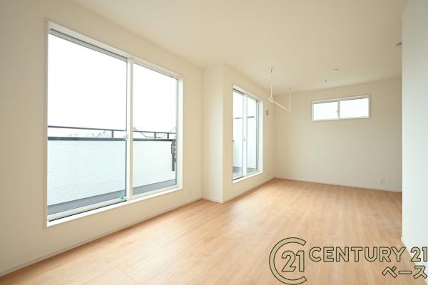 天理市前栽町３号棟／新築一戸建