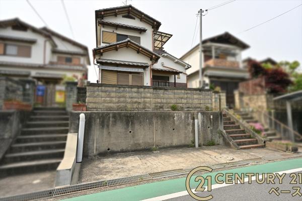 北葛城郡上牧町米山台３丁目　一戸建