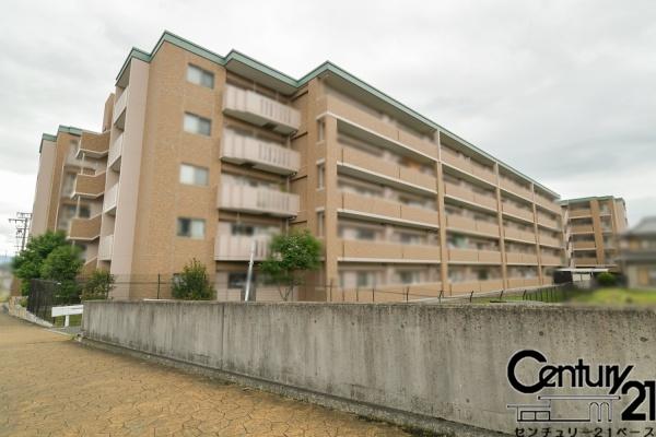 グローバル二上駅前Ⅱ