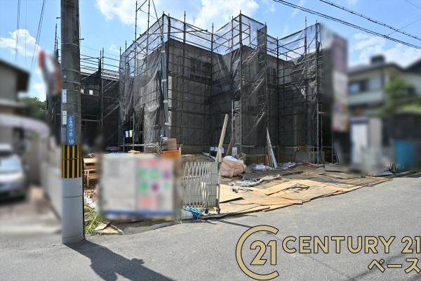 ファーストタウン五条西2号棟/新築一戸建(前面道路含む現地写真)