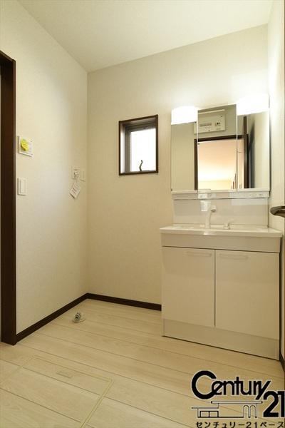 リナージュ鴨口町２号棟／新築一戸建