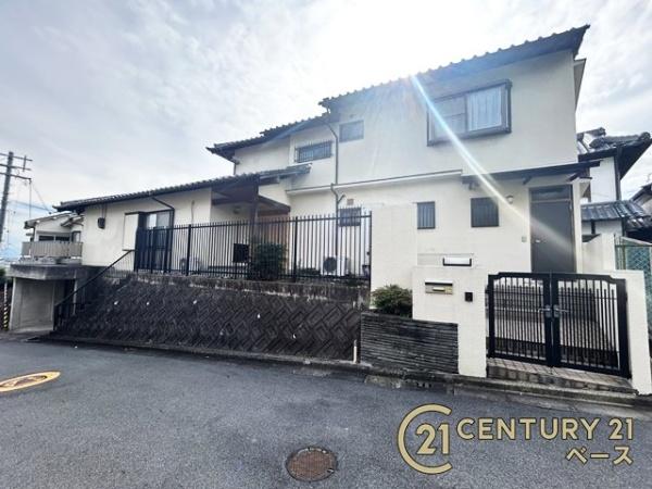 生駒郡斑鳩町龍田西８丁目　一戸建