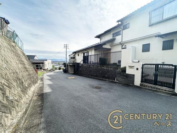 生駒郡斑鳩町龍田西８丁目　一戸建