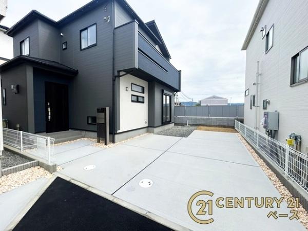 奈良市杏町3号棟/新築一戸建(駐車場)