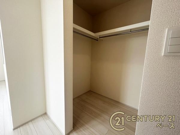 奈良市杏町4号棟/新築一戸建(収納)