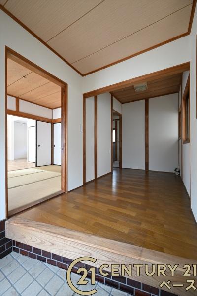 葛城市北花内の中古一戸建て
