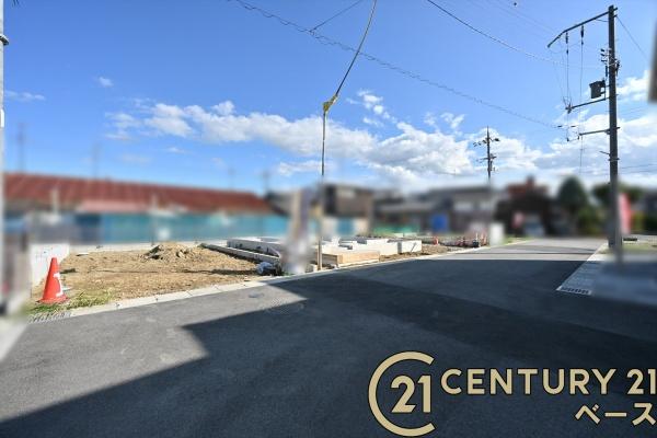 リーブルガーデン粟殿2号棟/新築一戸建(前面道路含む現地写真)