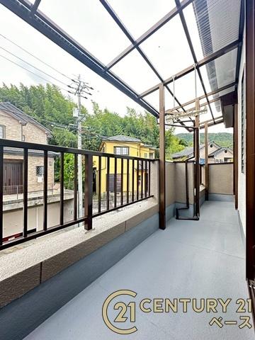生駒市有里町の中古一戸建て(バルコニー)