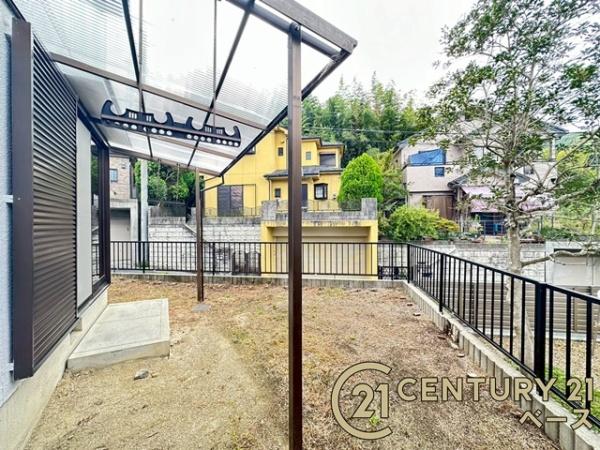 生駒市有里町の中古一戸建て(庭)