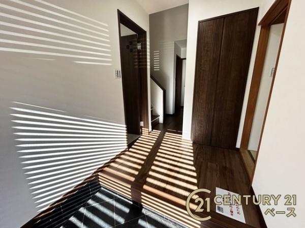 生駒市喜里が丘2丁目の中古一戸建て(玄関)