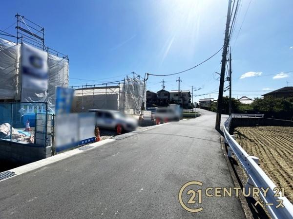 リーブルガーデン龍田2号棟/新築一戸建(前面道路含む現地写真)