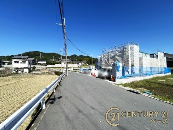 リーブルガーデン龍田2号棟/新築一戸建(前面道路含む現地写真)