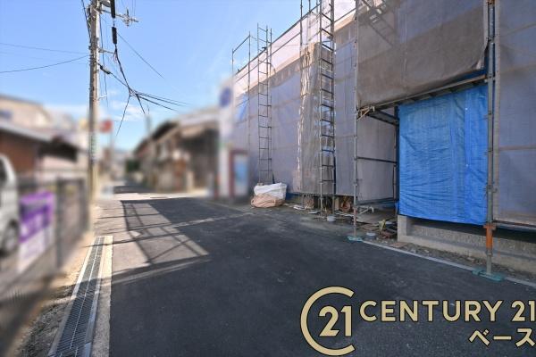 ファーストタウン川原城町 2号棟/新築一戸建(前面道路含む現地写真)