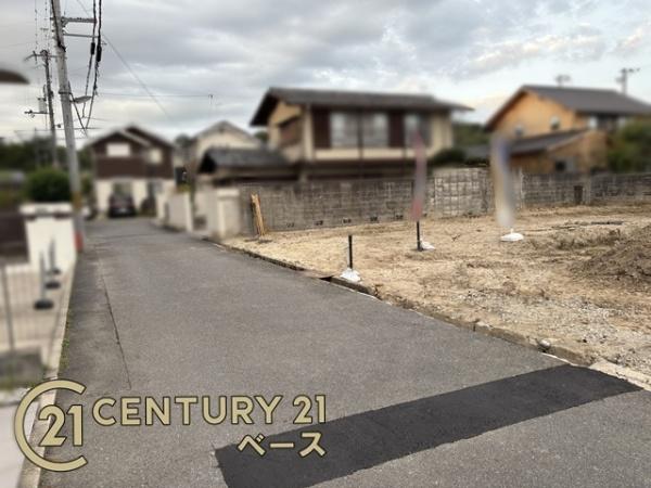 リーブルガーデン法蓮町2号棟/新築一戸建(前面道路含む現地写真)