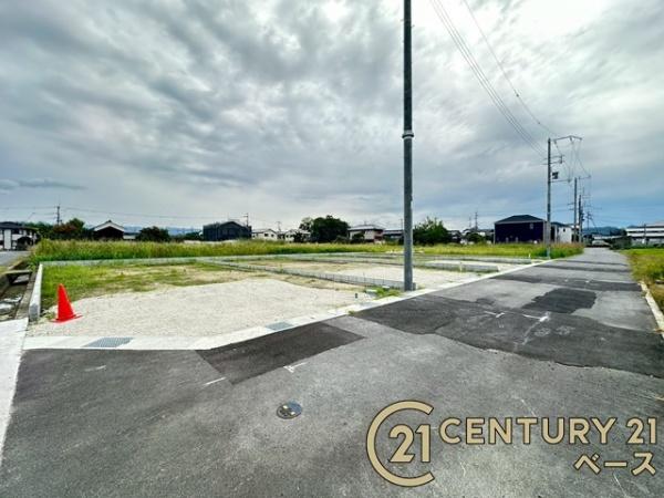 リーブルガーデン東辻4号棟/新築一戸建(前面道路含む現地写真)