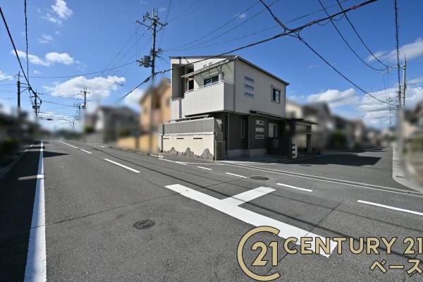 桜井市大字浅古の中古一戸建て(前面道路含む現地写真)