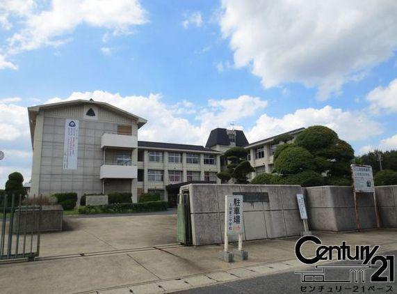 北葛城郡上牧町桜ケ丘２丁目の中古一戸建て(上牧町立上牧第二中学校)