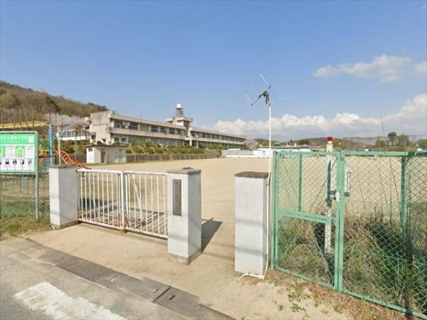 香芝市関屋北６丁目の土地(香芝市立関屋小学校)