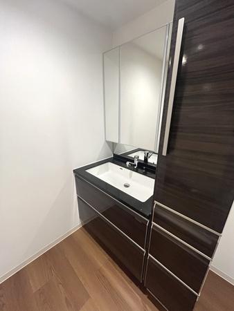 ローレルコート王寺