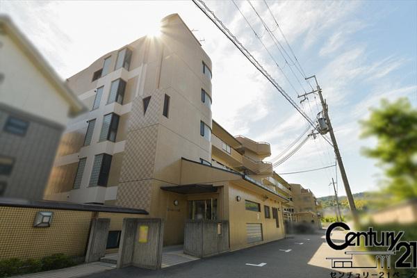 ローレルコート王寺