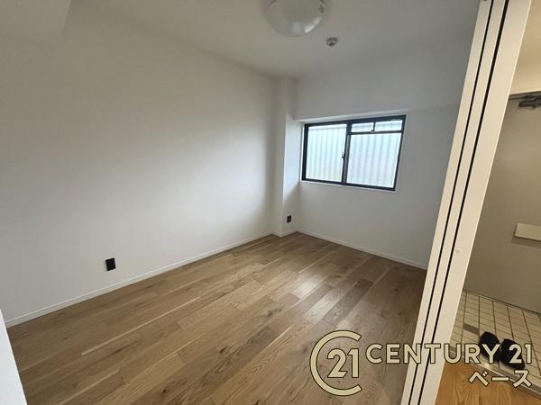 ローレルコート王寺