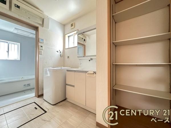 香芝市尼寺3丁目の中古一戸建て(洗面台・洗面所)