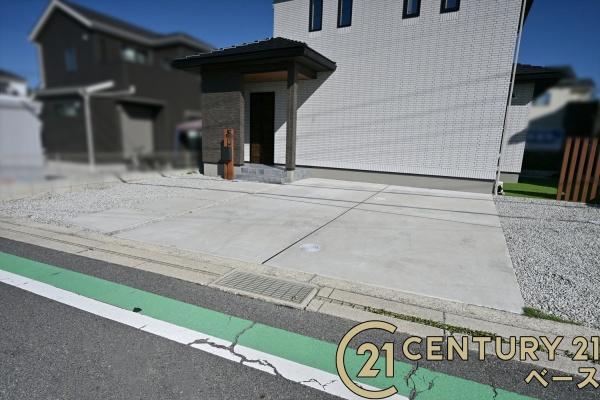 橿原市城殿町の中古一戸建て(駐車場)