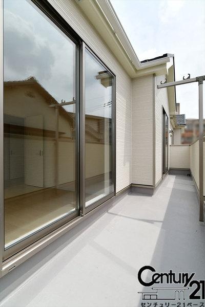 柏原市法善寺4丁目/新築一戸建(バルコニー)