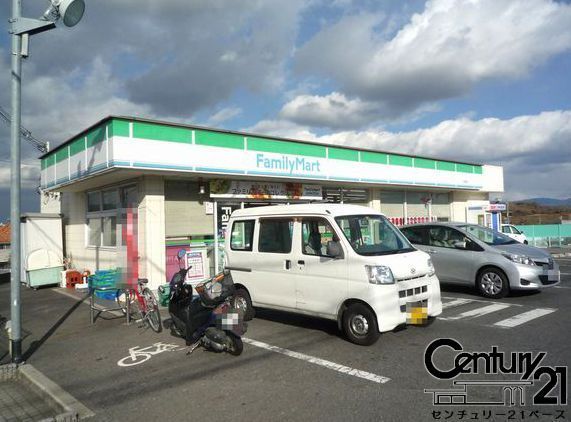 パストラーレ天理(ファミリーマート近鉄天理駅前店)