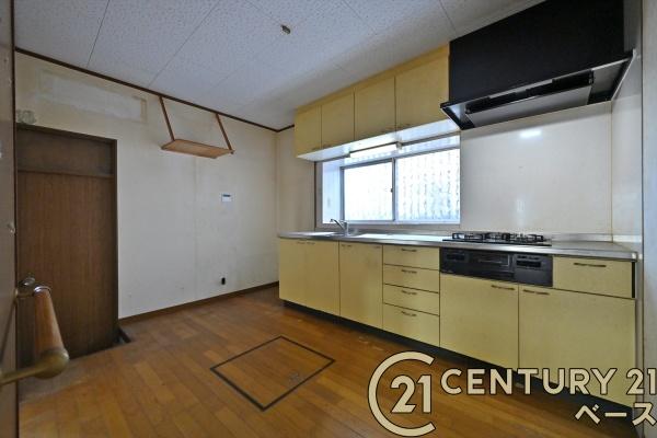 北葛城郡上牧町下牧６丁目　一戸建