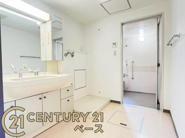 真美ケ丘中央一番街　11号棟