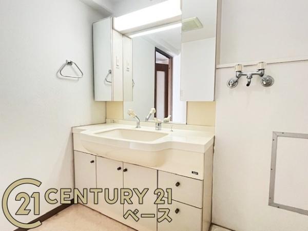 真美ケ丘中央一番街　11号棟