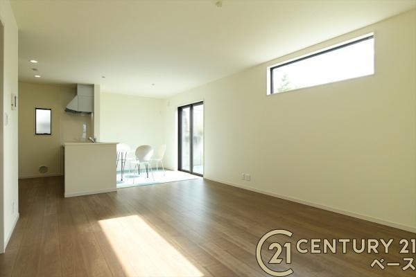 リーブルガーデン東岡町３号棟／新築一戸建