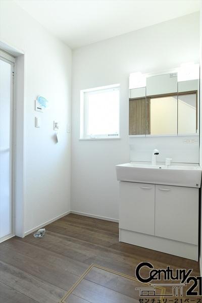 ファーストタウン九条町１号棟／新築一戸建