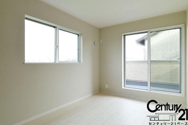 ファーストタウン九条町１号棟／新築一戸建