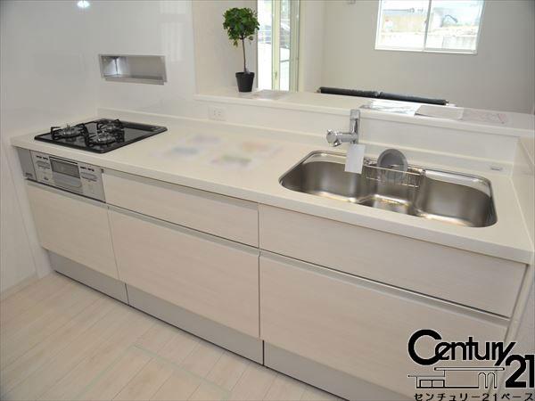 ファーストタウン九条町２号棟／新築一戸建