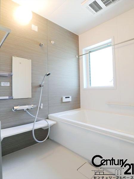 ファーストタウン九条町２号棟／新築一戸建