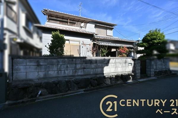 北葛城郡上牧町松里園３丁目　一戸建