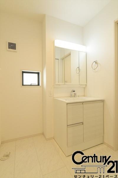 奈良市あやめ池北３丁目の新築一戸建