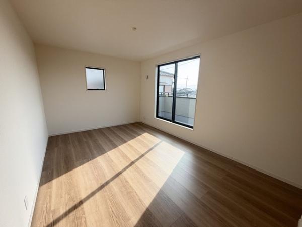 リーブルガーデン柳本町２号棟／新築一戸建
