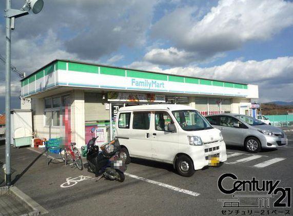エスリード高田駅前(ファミリーマート近鉄大和高田駅前店)