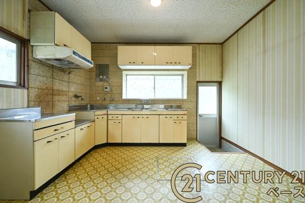 生駒郡平群町椿台３丁目　一戸建