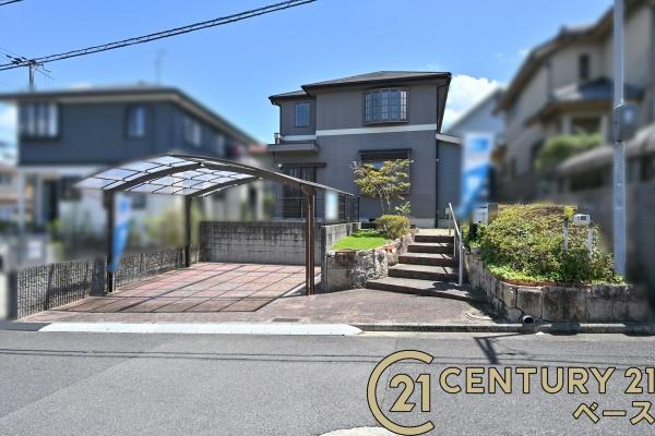 奈良市左京３丁目　一戸建