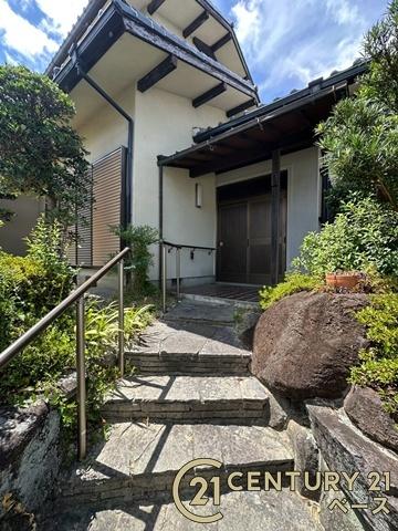 生駒郡平群町椿台２丁目の中古一戸建て
