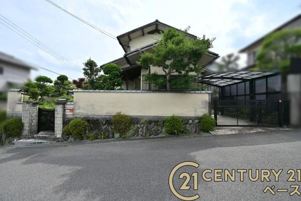 生駒郡平群町椿台２丁目　一戸建
