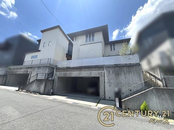 北葛城郡王寺町南元町３丁目　一戸建