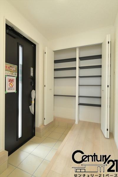 クレイドルガーデン草川３号棟／新築一戸建
