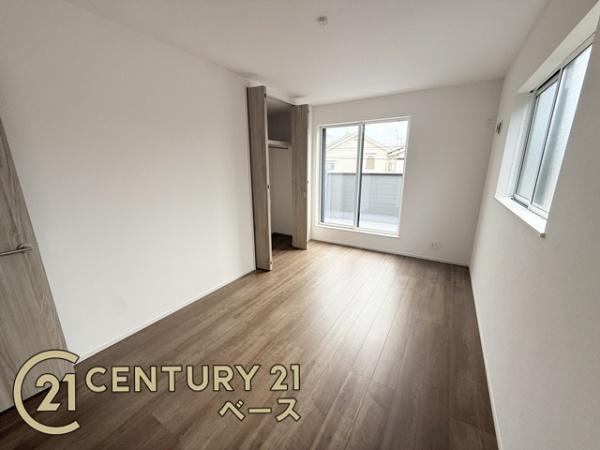 ファーストタウン五条畑１号棟／新築一戸建