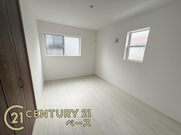 ファーストタウン五条畑２号棟／新築一戸建