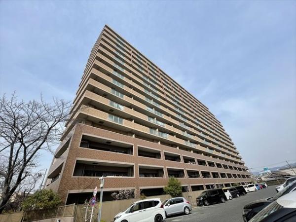 ファミールアクシス八尾